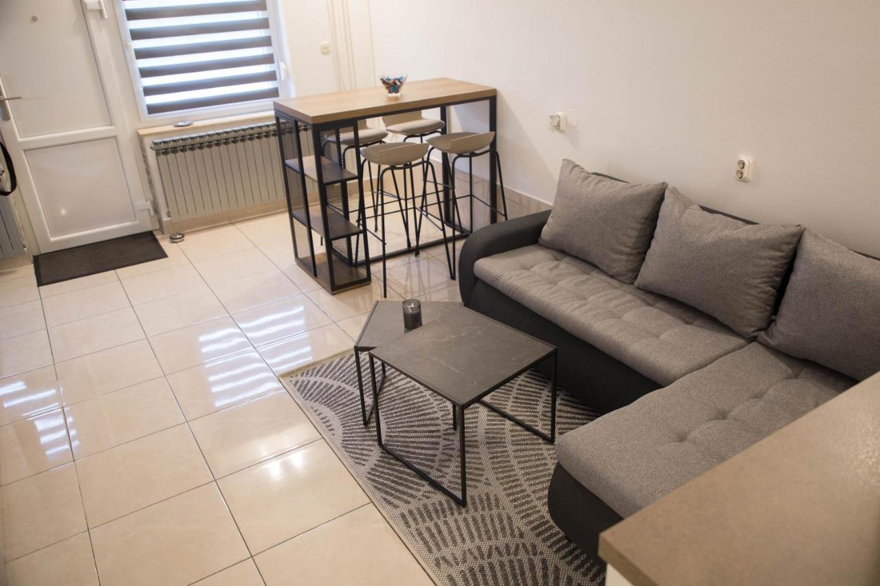 Studio Apartman Suburban Visnjevac Exterior foto